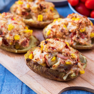 Jacket potato with tuna